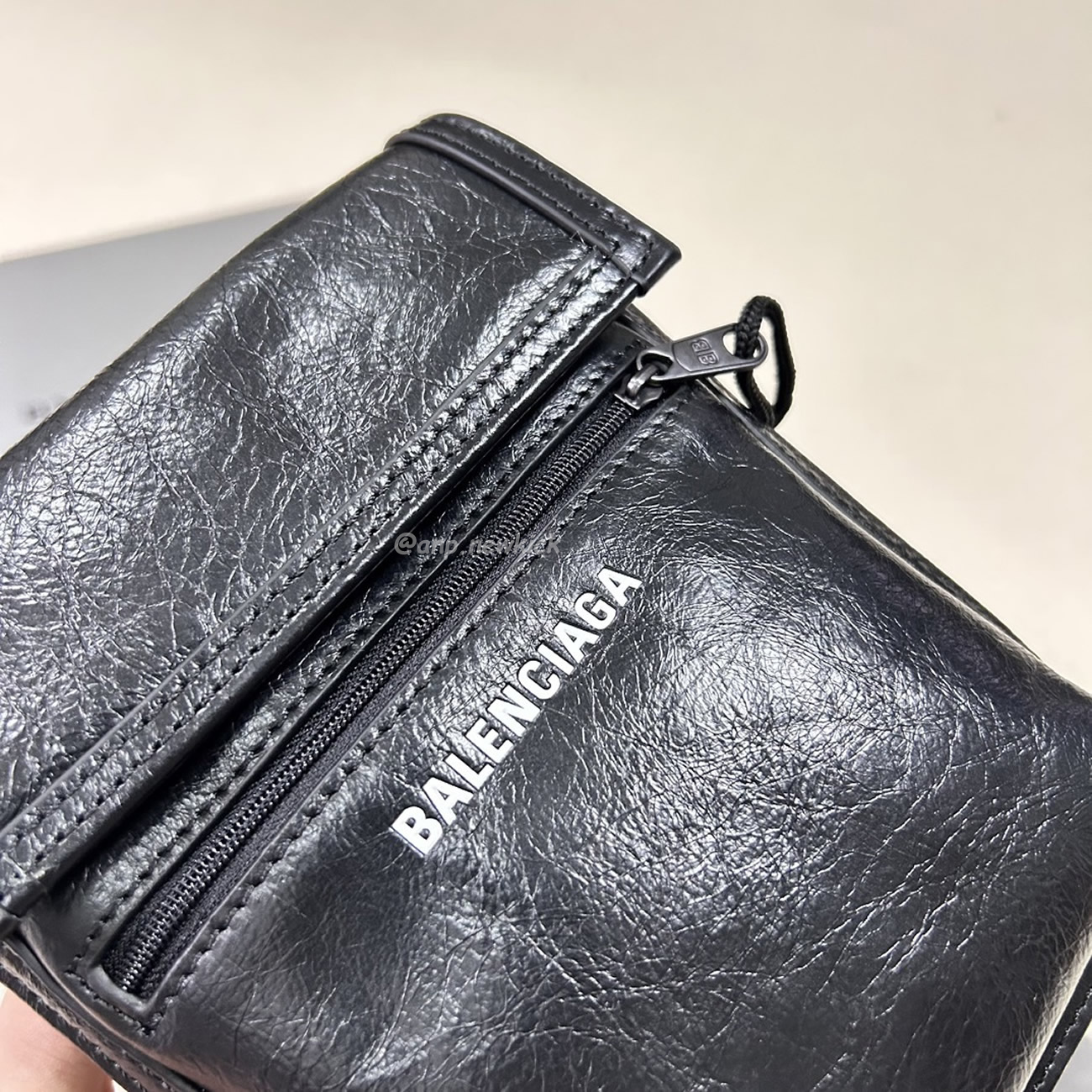 Balenciaga Explorer Arena Cracked Leather Messenger Bag Black (10) - newkick.app